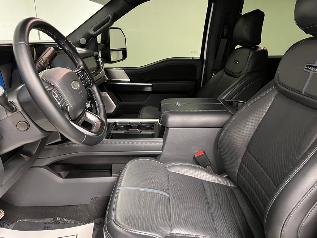 Used 2026 Ford F450 Platinum w/ FX4 Off-Road Package AWD/4WD image 21