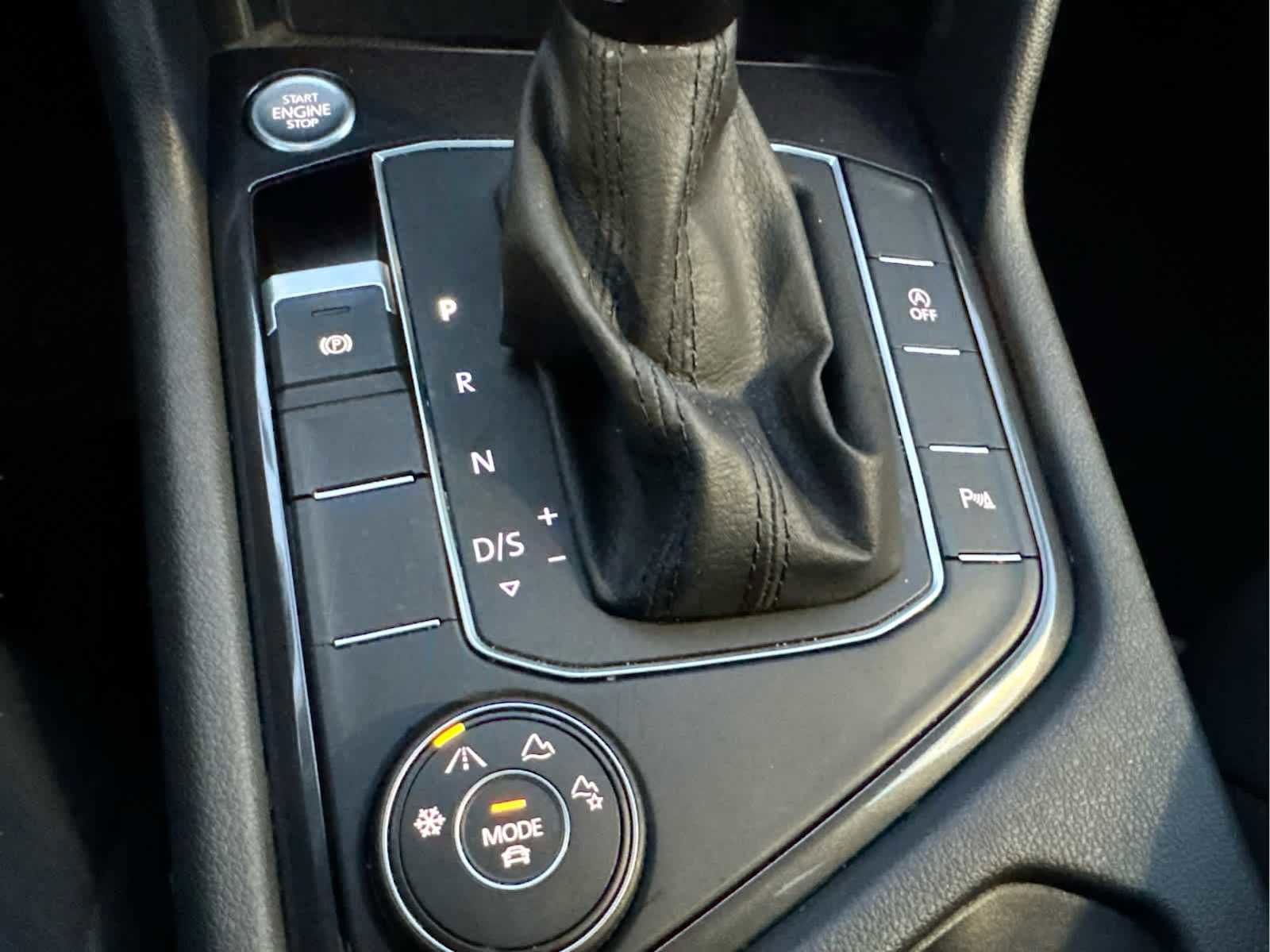 Certified 2020 Volkswagen Tiguan SEL image 29