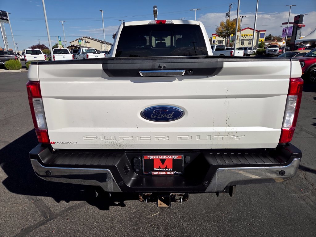 Used 2017 Ford F350 Lariat w/ Chrome Package AWD/4WD image 4