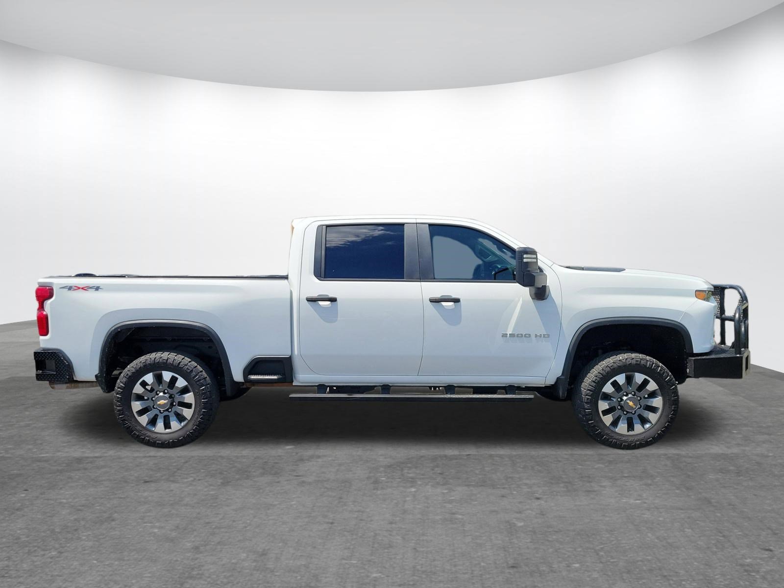 Used 2023 Chevrolet Silverado 2500 Custom w/ Custom Value Package AWD/4WD image 2