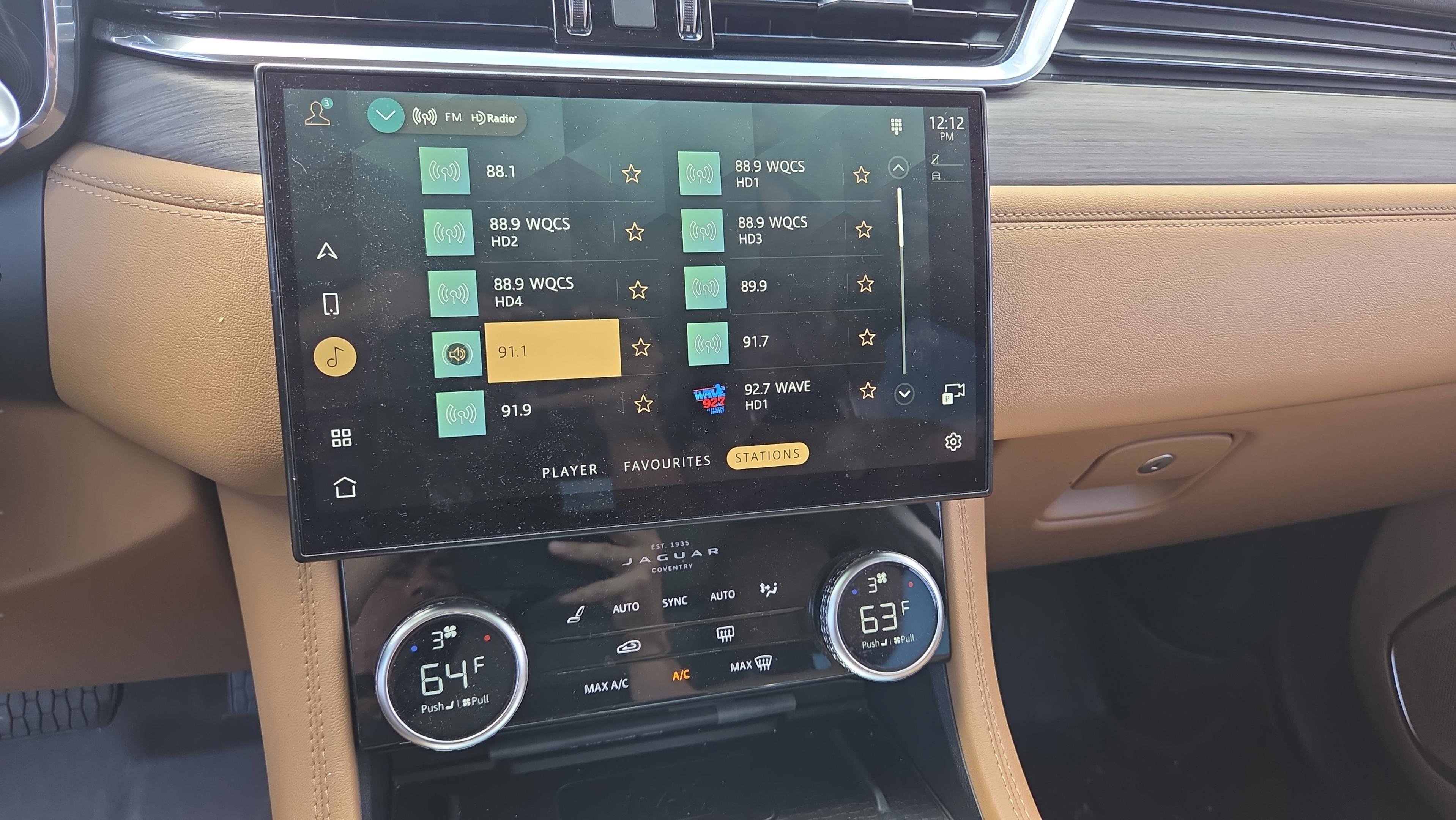 Used 2022 Jaguar F-PACE S image 31