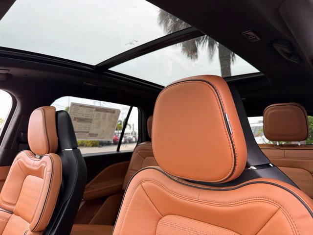 New 2026 Lincoln Aviator Black Label w/ Jet Appearance Package AWD/4WD image 30