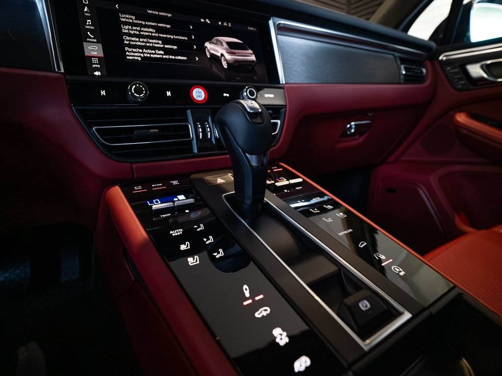 New 2026 Porsche Macan GTS AWD/4WD image 19