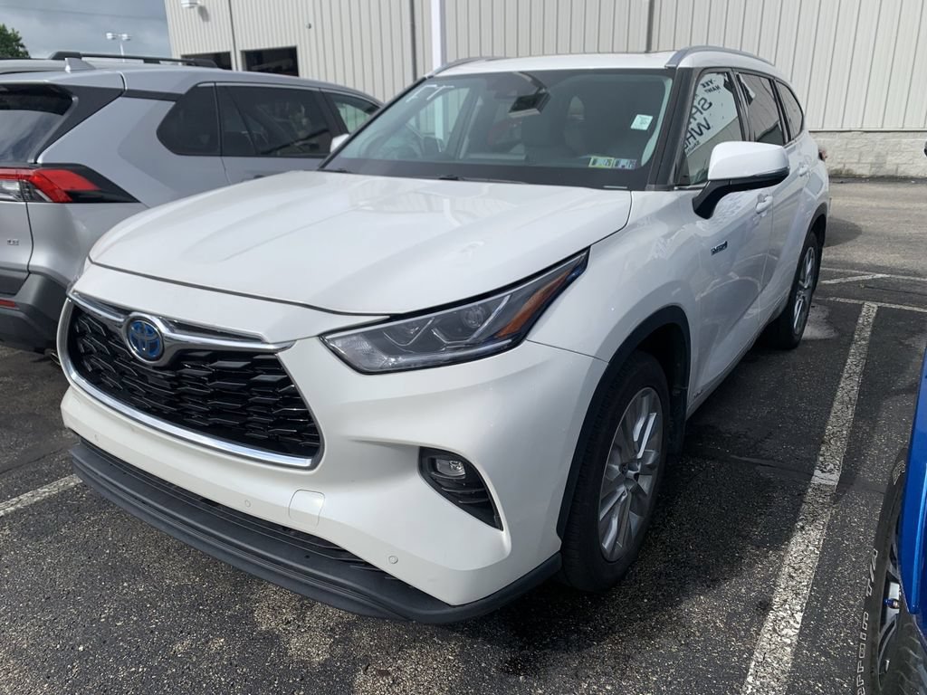 Used 2020 Toyota Highlander XLE AWD/4WD image 5