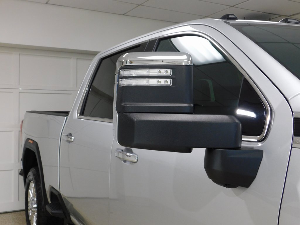 Used 2022 GMC Sierra 3500 Denali w/ Technology Package image 9