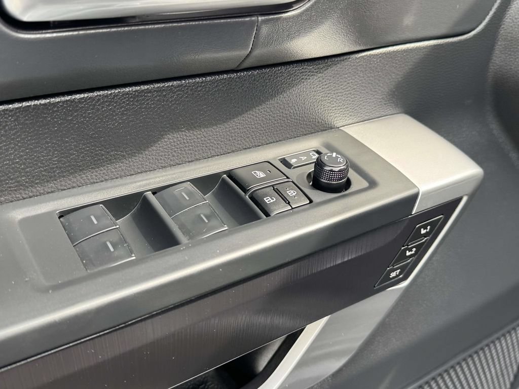 Used 2024 Toyota Sequoia Platinum AWD/4WD image 17
