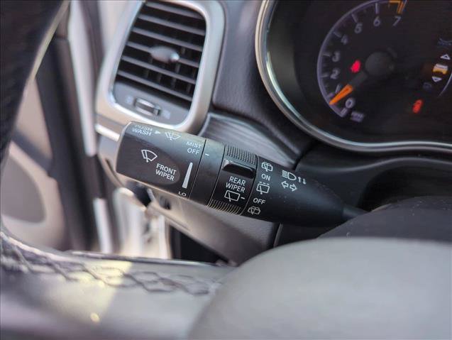 Used 2020 Jeep Grand Cherokee Limited AWD/4WD image 18