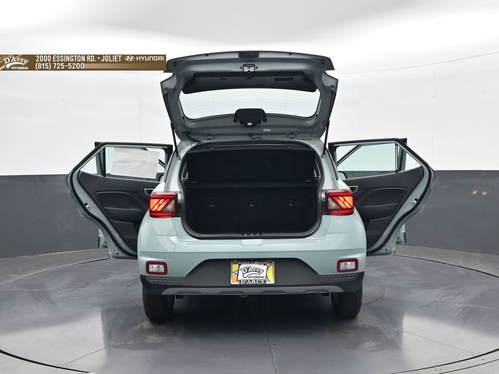 New 2026 Hyundai Venue SE FWD image 32