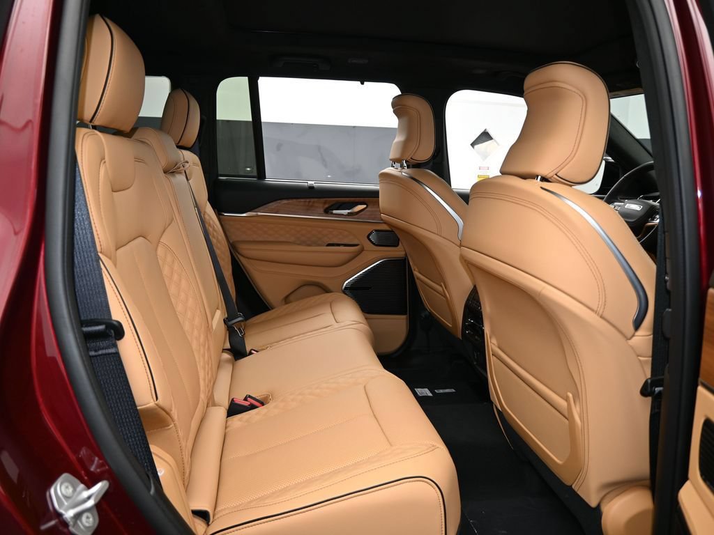 New 2025 Jeep Grand Cherokee Summit AWD/4WD image 43
