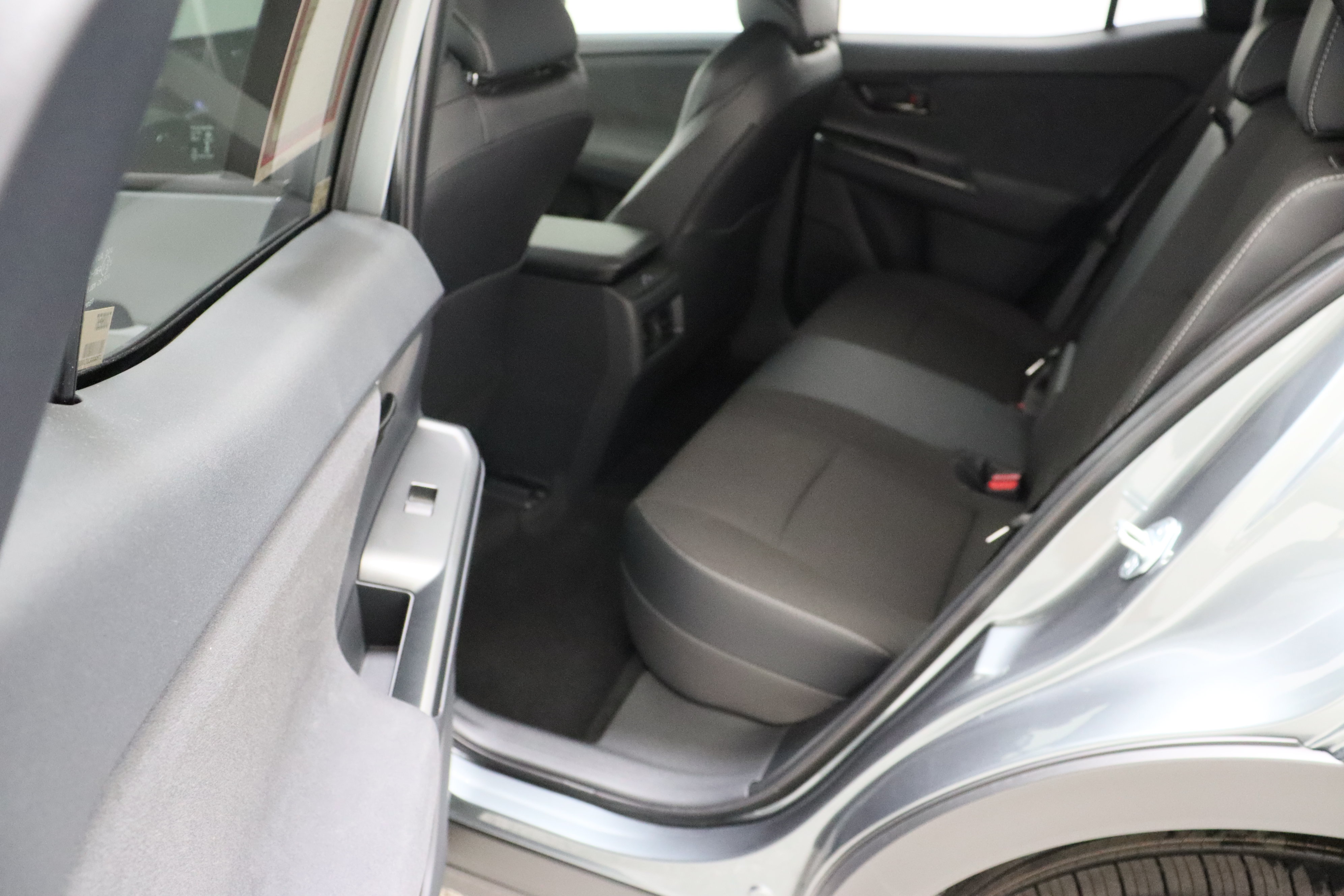 Certified 2026 Toyota C-HR AWD/4WD image 27
