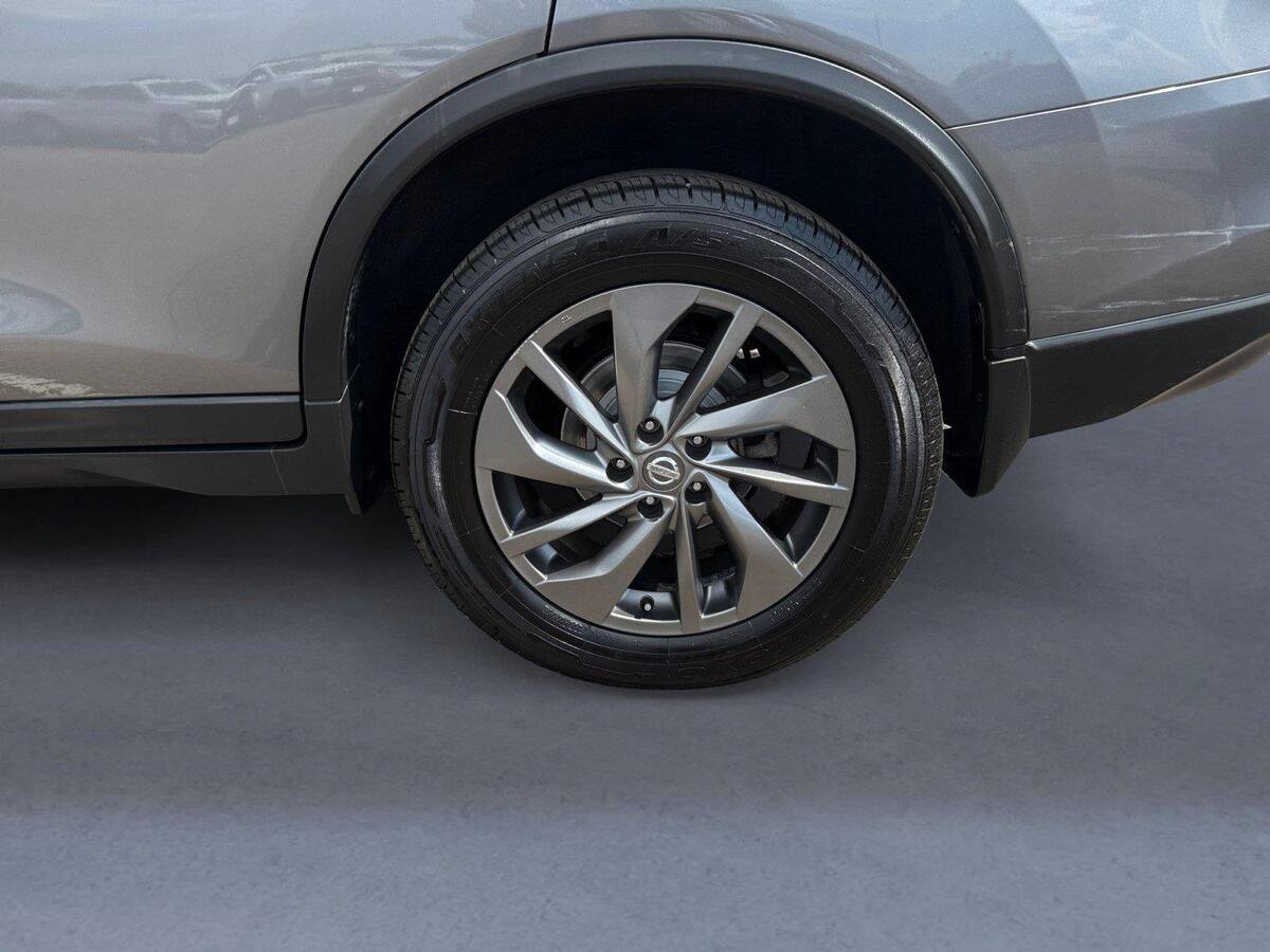 Used 2016 Nissan Rogue SL AWD/4WD image 14