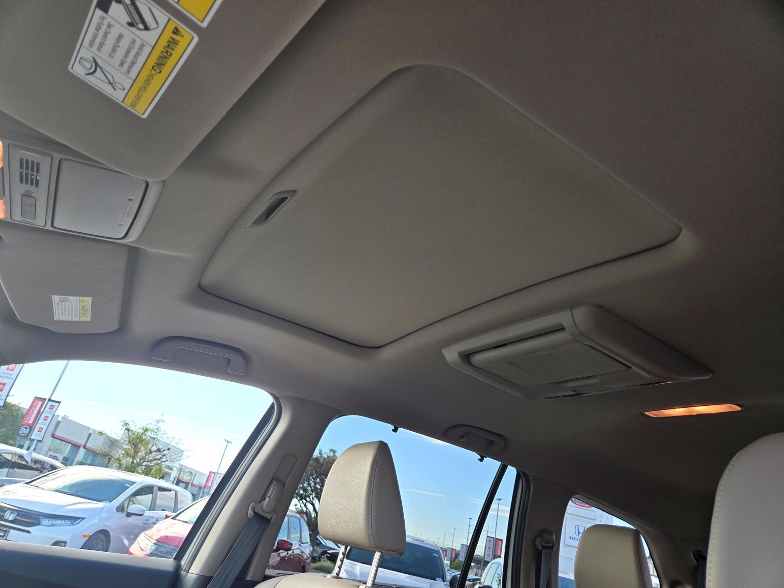 Used 2018 Honda Pilot Touring image 15