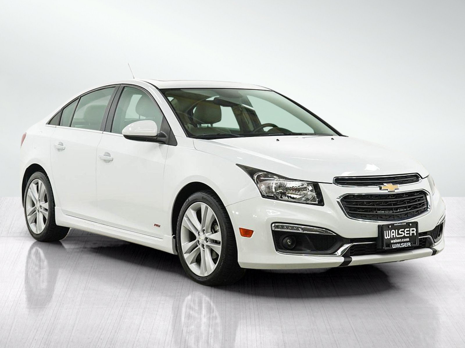 Used 2015 Chevrolet Cruze LTZ w/ Sun, Sound and Sport Package FWD image 7