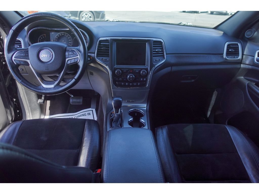 Used 2018 Jeep Grand Cherokee Altitude RWD image 21