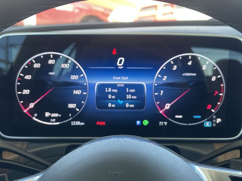 Used 2025 Mercedes-Benz C 300 4MATIC Sedan image 11