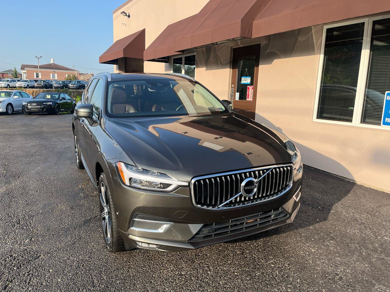 Used 2019 Volvo XC60 T5 Inscription w/ Protection Package Premier AWD/4WD image 2