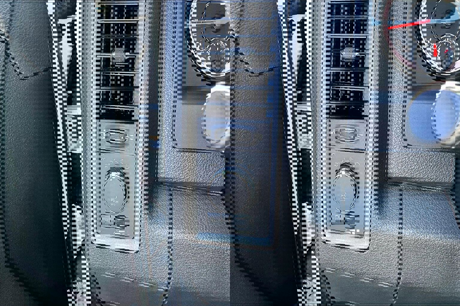 Used 2023 RAM 1500 Tradesman w/ Tradesman SXT Package image 26