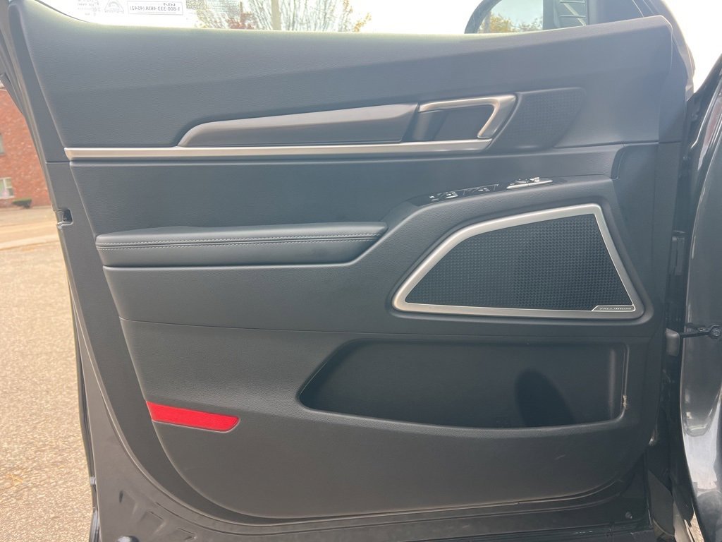 Used 2023 Kia Telluride S w/ S Sunroof Package image 10