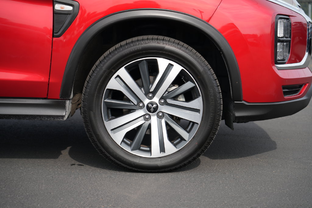 Used 2024 Mitsubishi Outlander Sport ES AWD/4WD image 7