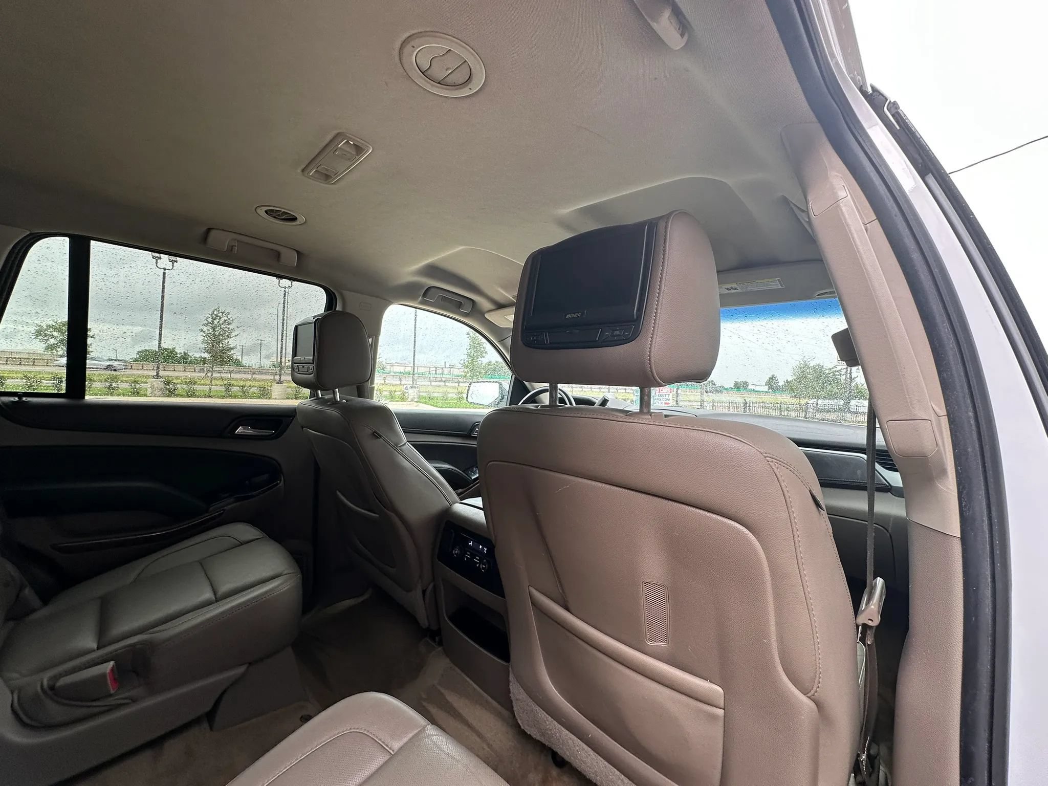 Used 2015 Chevrolet Tahoe LTZ AWD/4WD image 18