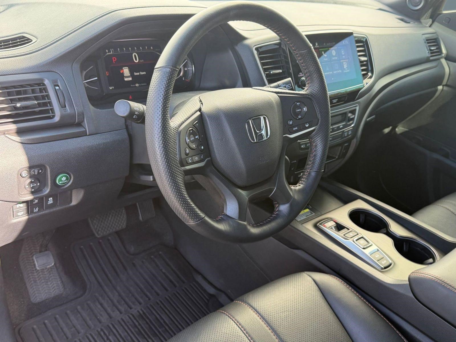 Used 2024 Honda Passport TrailSport image 4