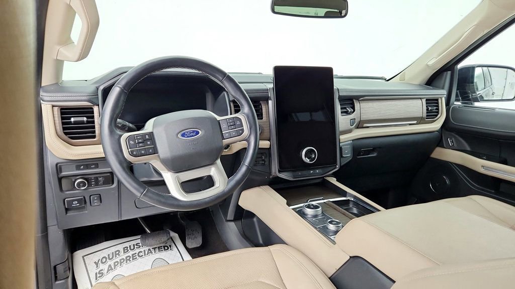 Used 2023 Ford Expedition Limited image 13