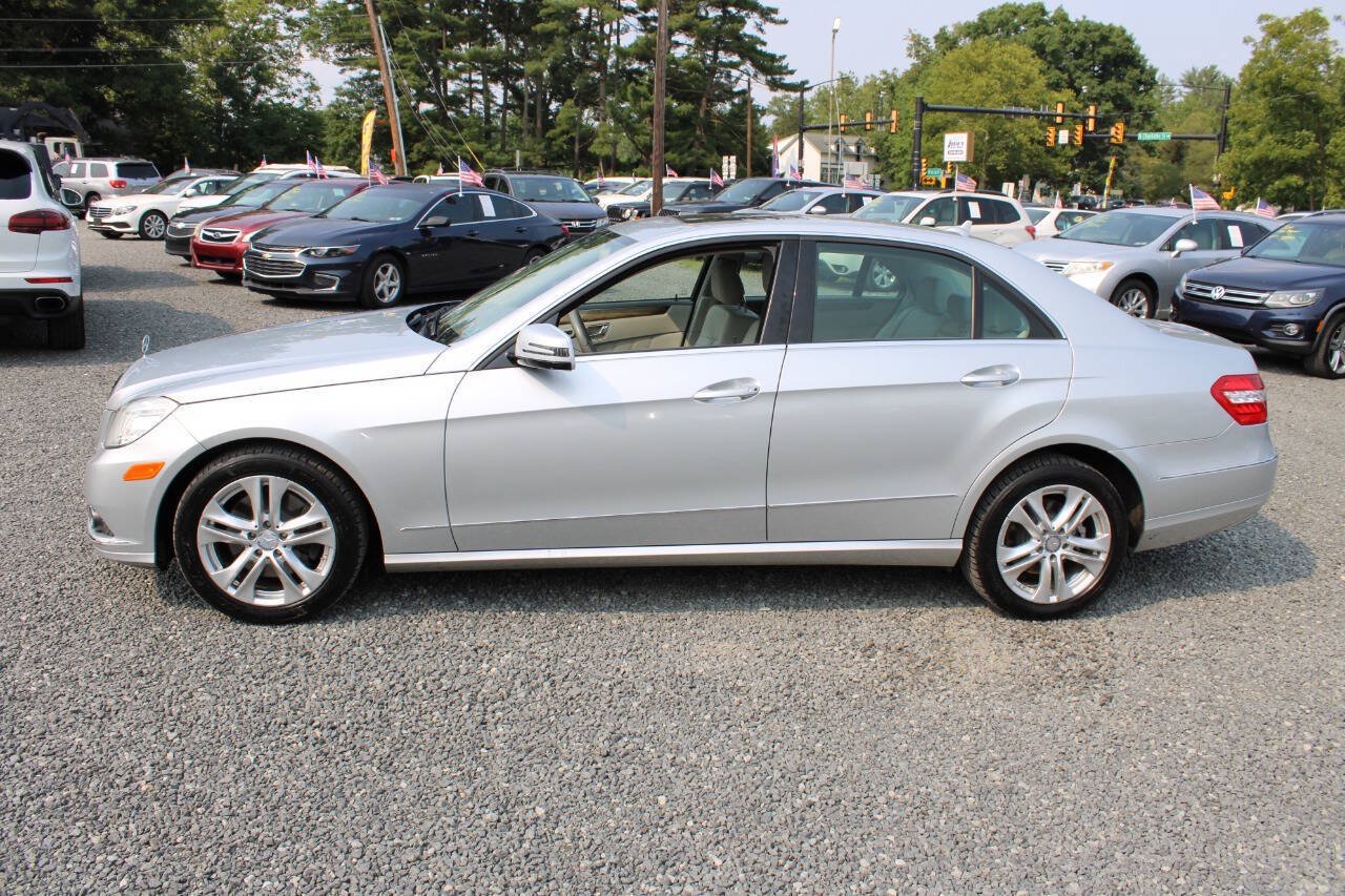 Used 2011 Mercedes-Benz E 350 4MATIC Sedan image 10