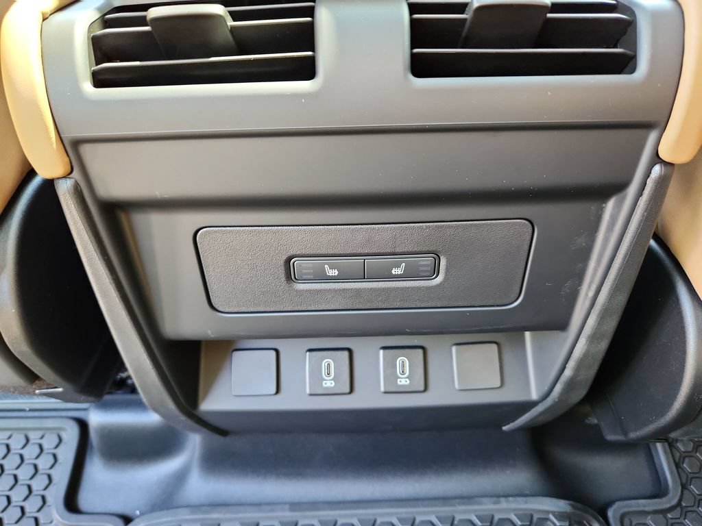 New 2026 Land Rover Defender 110 S AWD/4WD image 24