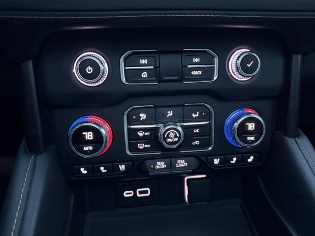 Used 2022 GMC Yukon AT4 w/ AT4 Premium Plus Package AWD/4WD image 17