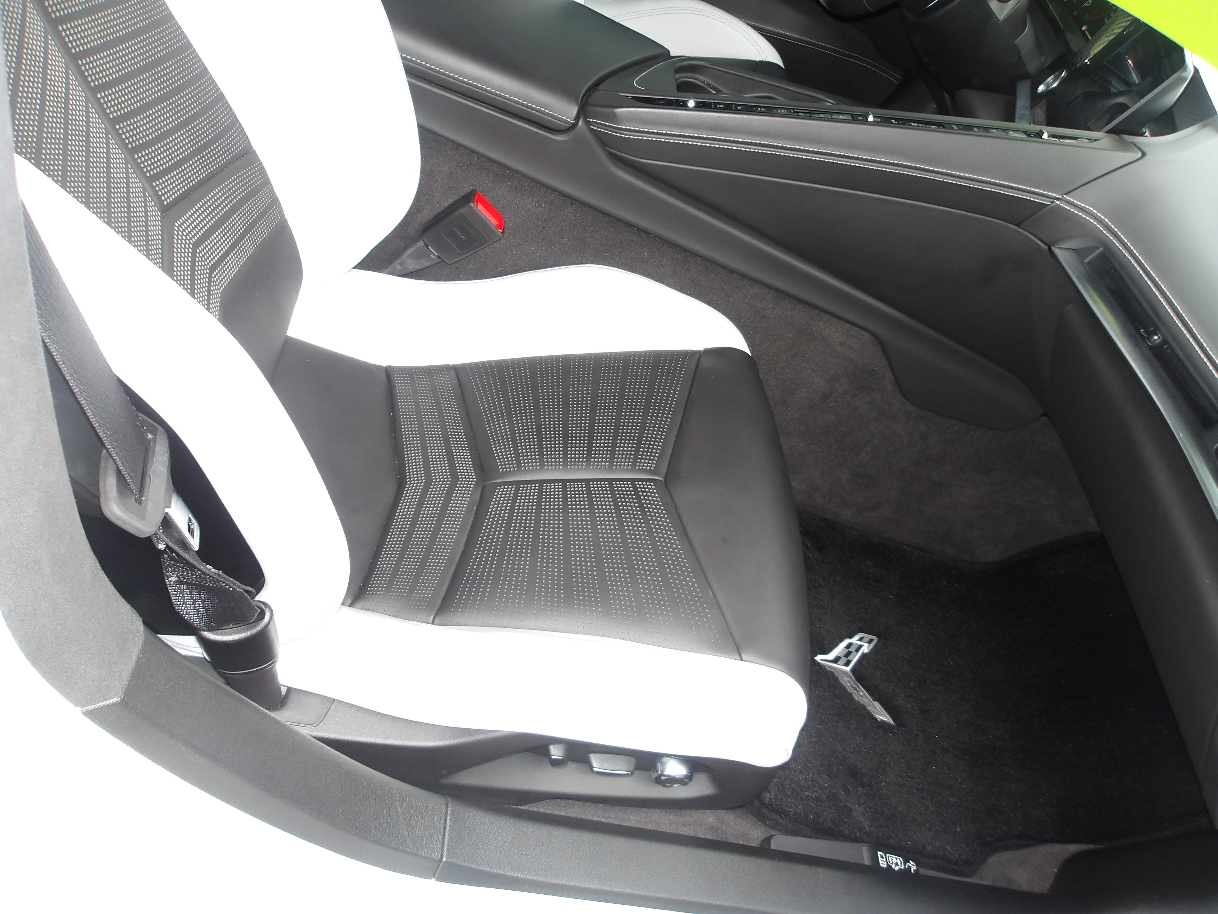 Certified 2022 Chevrolet Corvette Stingray Premium Cpe w/ Z51 Performance Package image 10