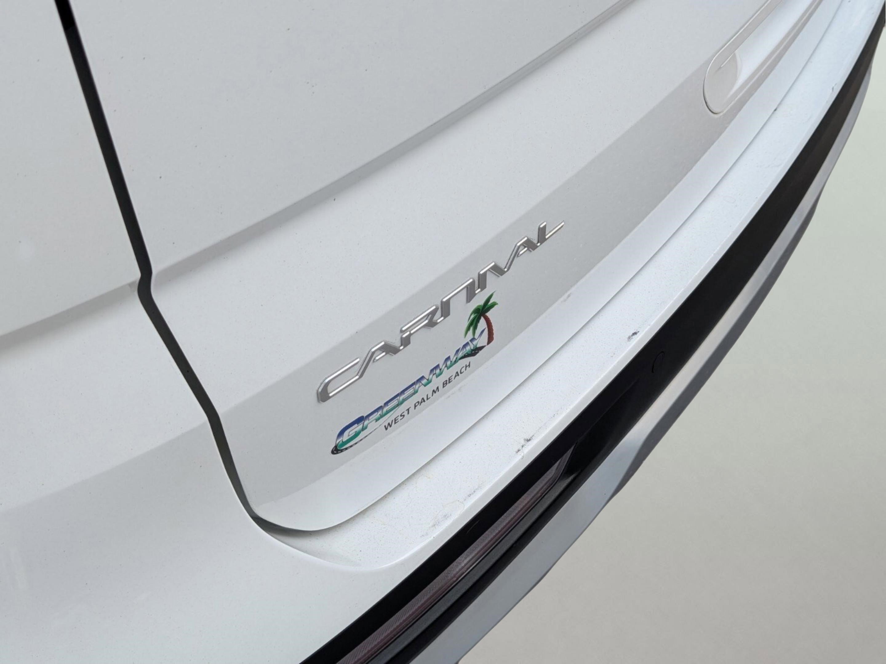 Certified 2024 Kia Carnival LX image 20