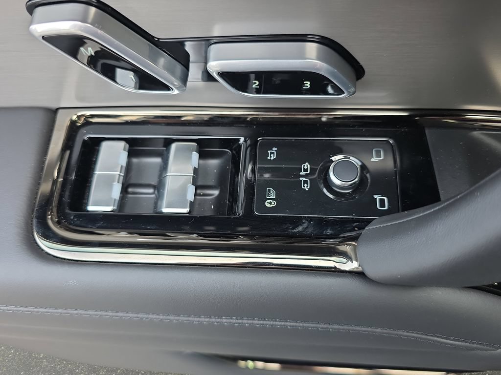 New 2025 Land Rover Range Rover Sport Dynamic SE AWD/4WD image 29