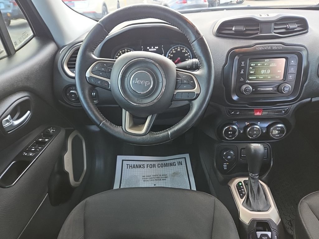 Used 2017 Jeep Renegade Latitude w/ Popular Equipment Group image 24