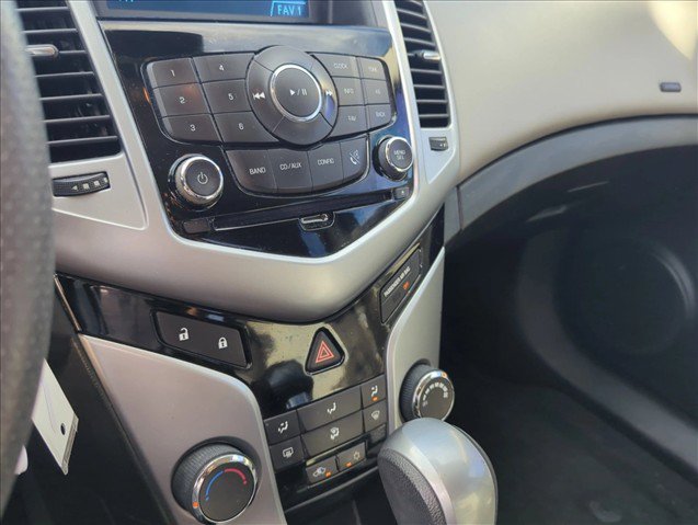 Used 2014 Chevrolet Cruze LS FWD image 15