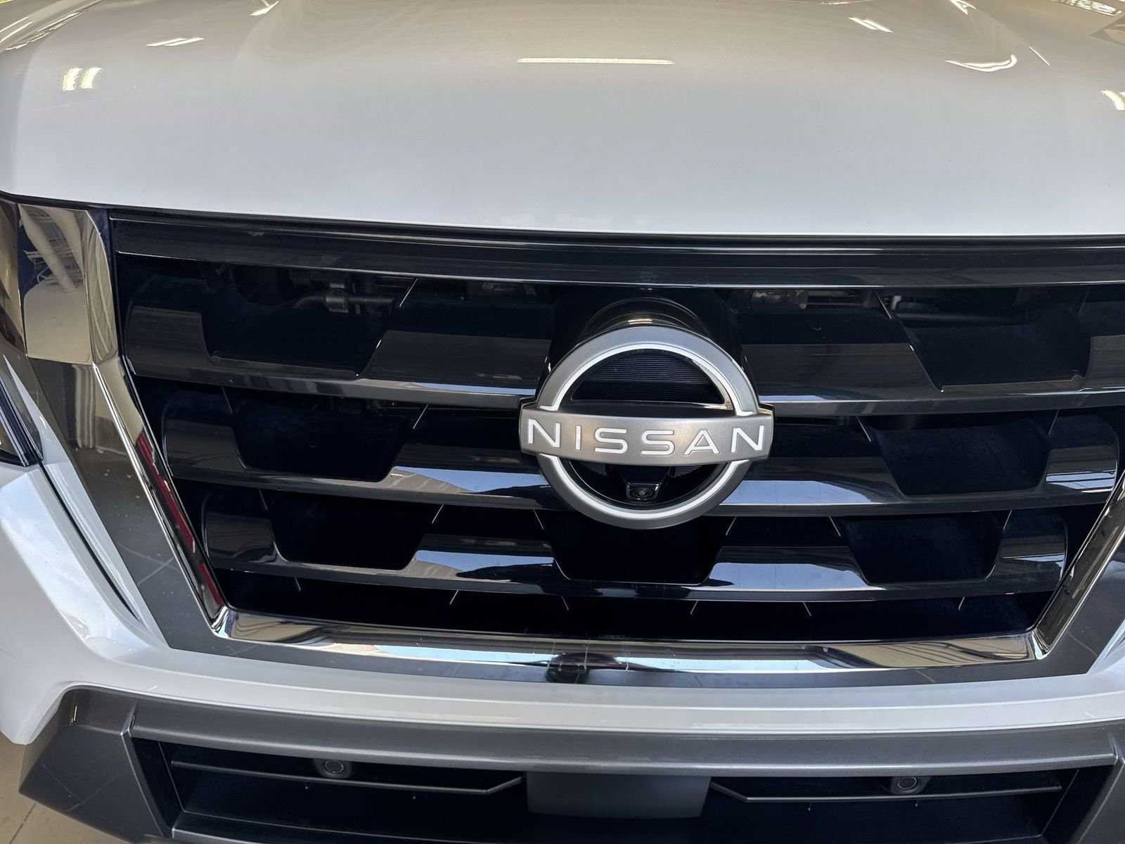 Used 2023 Nissan Armada Platinum w/ Captain's Chairs Package image 33