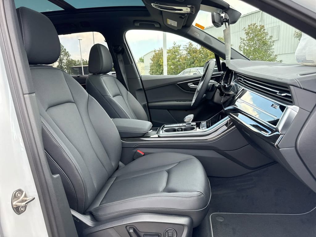 New 2025 Audi Q7 3.0T Premium Plus image 16
