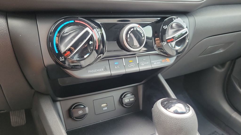 Certified 2023 Hyundai Kona SEL FWD image 18