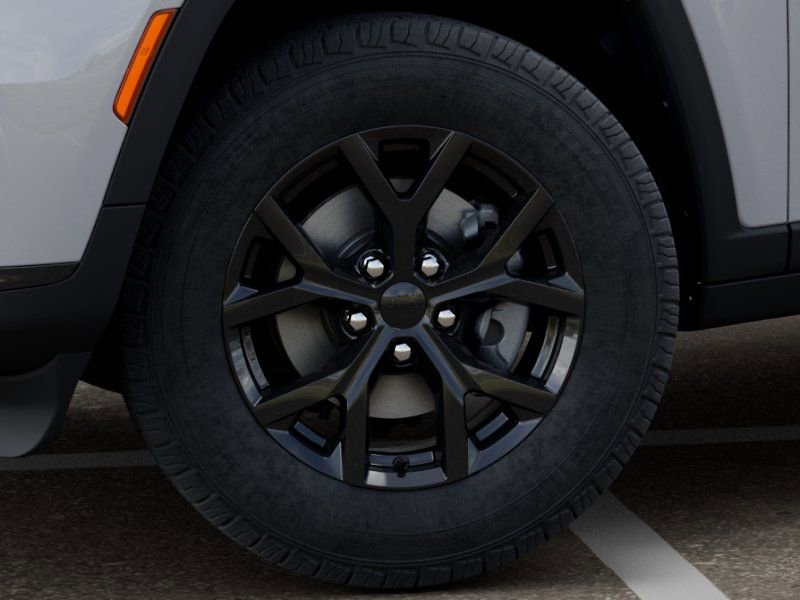 New 2025 Jeep Grand Cherokee L Laredo image 8