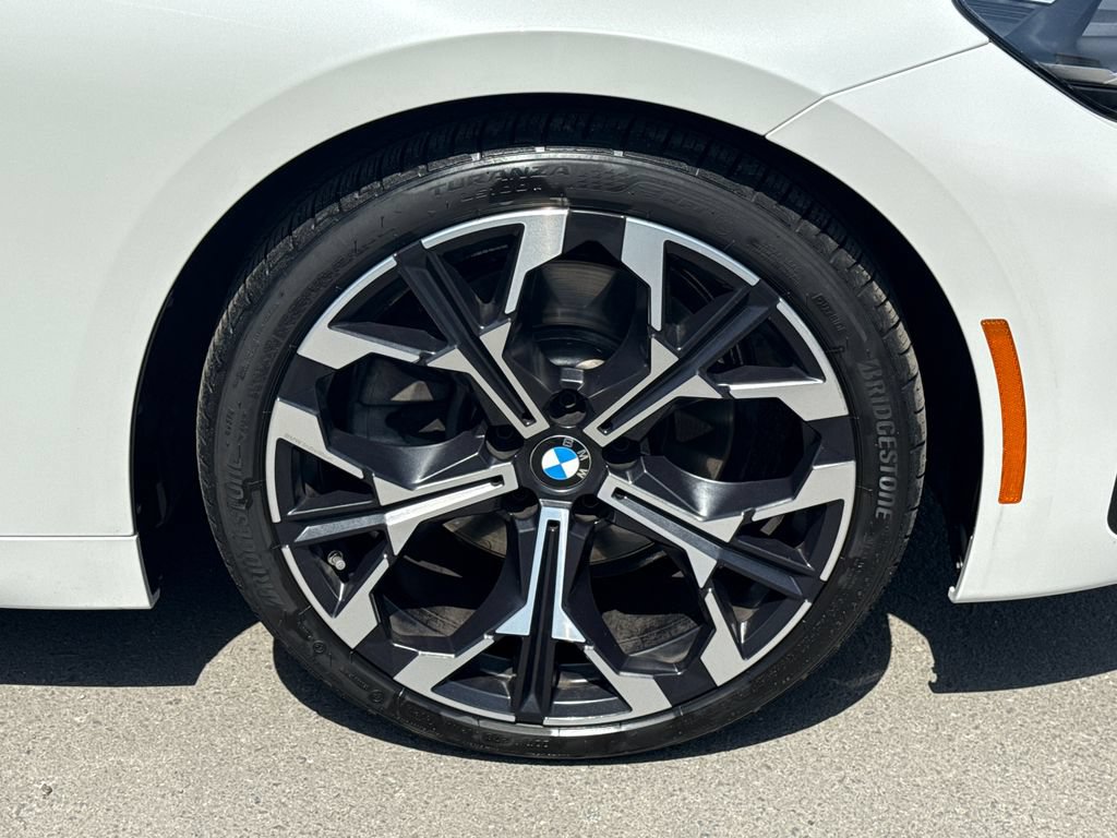 Used 2025 BMW 230i Coupe w/ Convenience Package RWD image 7