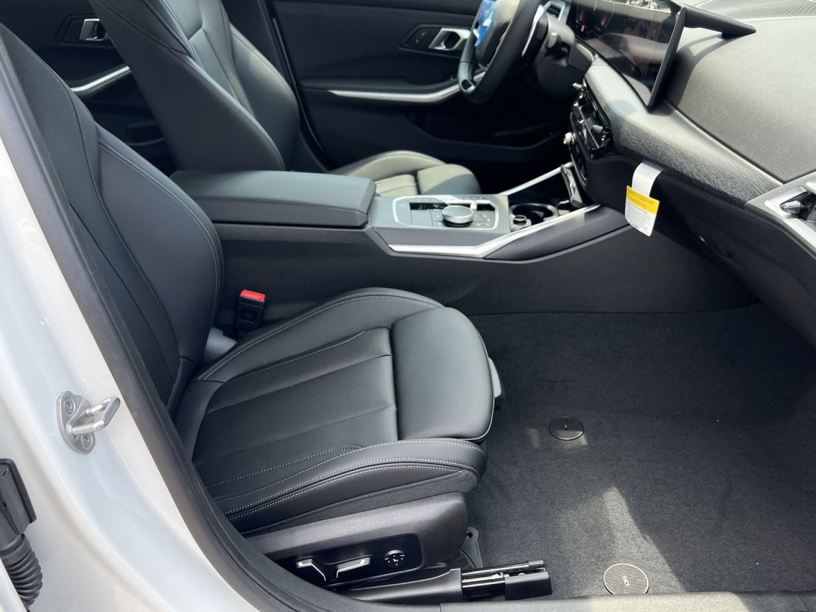 Certified 2025 BMW 330i xDrive Sedan w/ Premium Package image 26