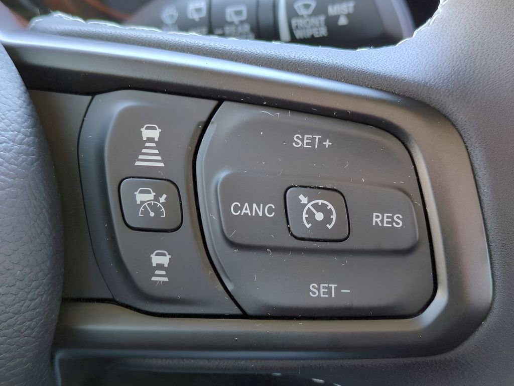 Used 2025 Jeep Wrangler Willys image 24