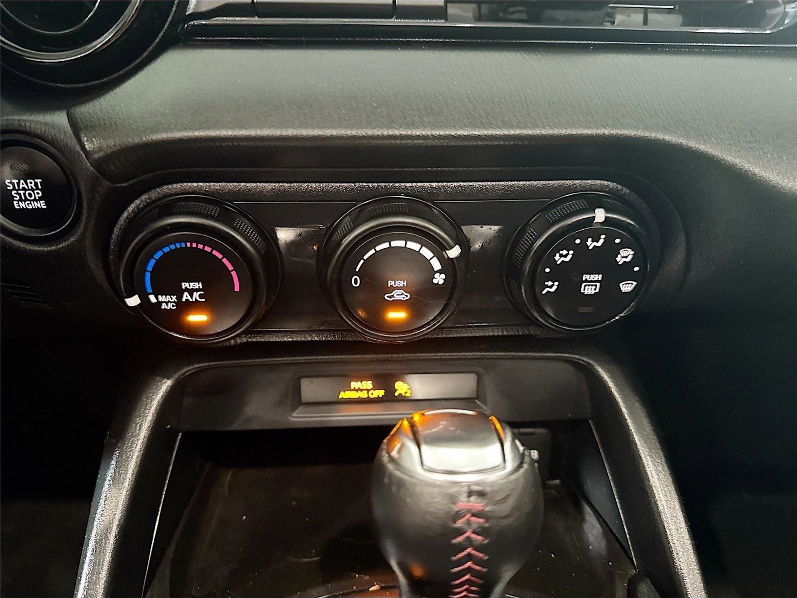 Used 2016 MAZDA MX-5 Miata Sport RWD image 11