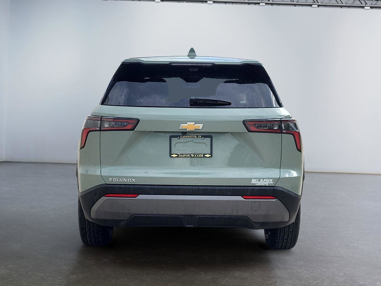 Used 2025 Chevrolet Equinox LT w/ Safety and Technology Package image 4