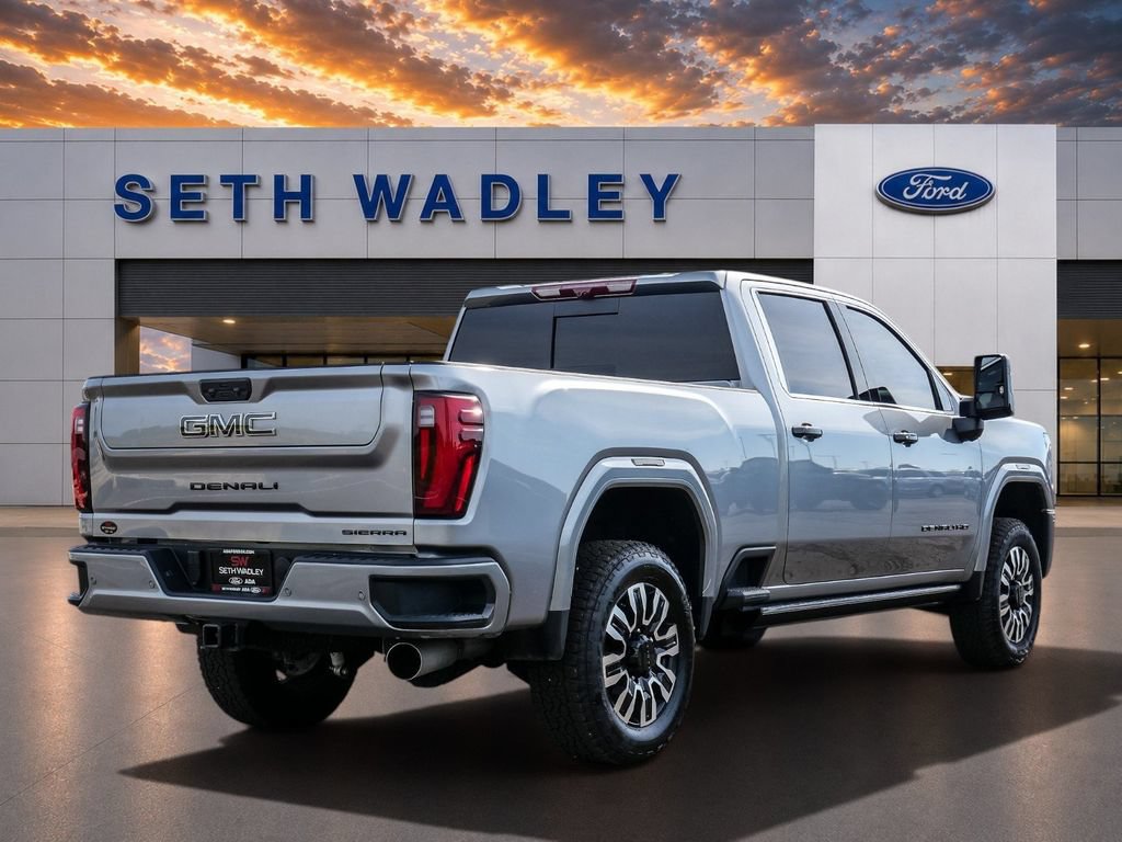 Used 2026 GMC Sierra 2500 Denali Ultimate w/ LPO, Black Badging Package AWD/4WD image 7