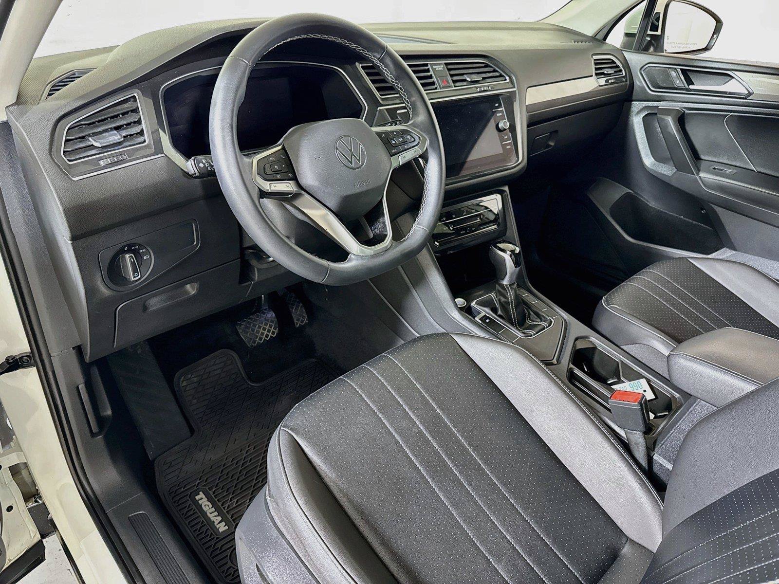 Used 2022 Volkswagen Tiguan SE FWD image 7