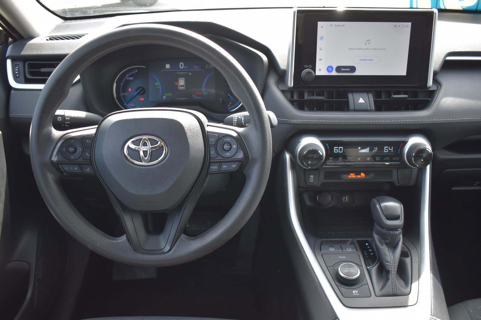 Used 2024 Toyota RAV4 XLE AWD/4WD image 19