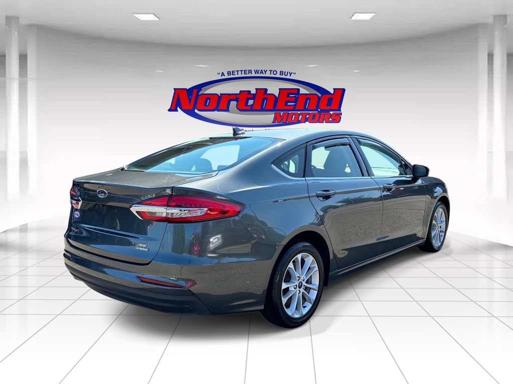 Used 2020 Ford Fusion SE FWD image 8