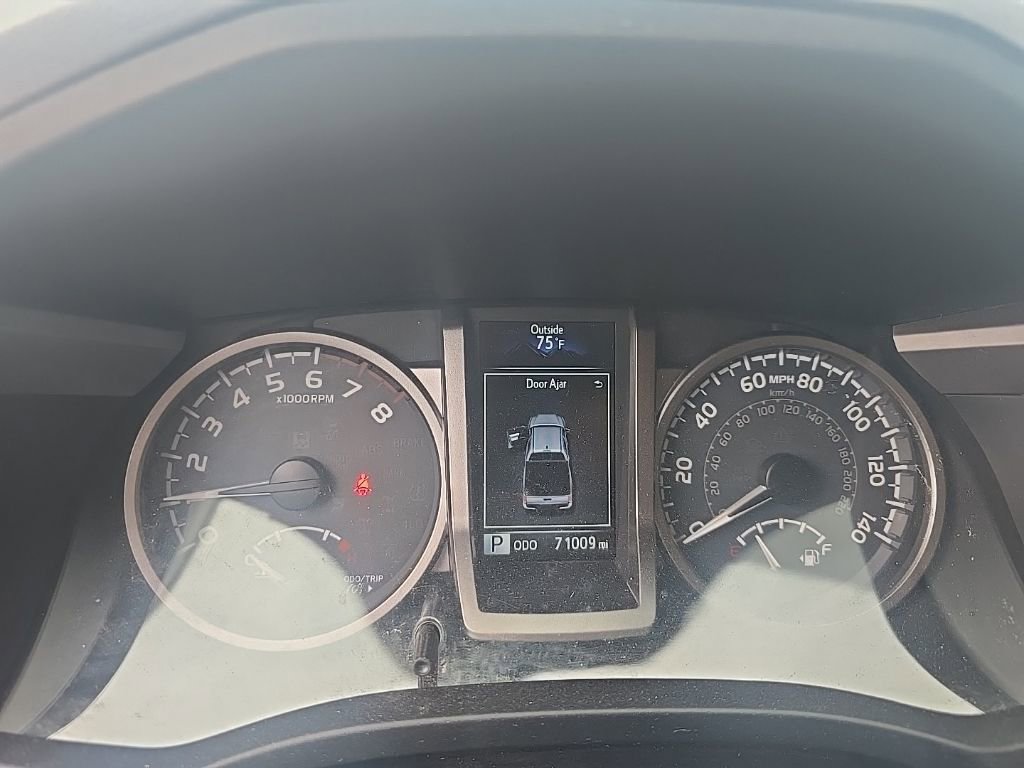 Used 2018 Toyota Tacoma SR5 image 15