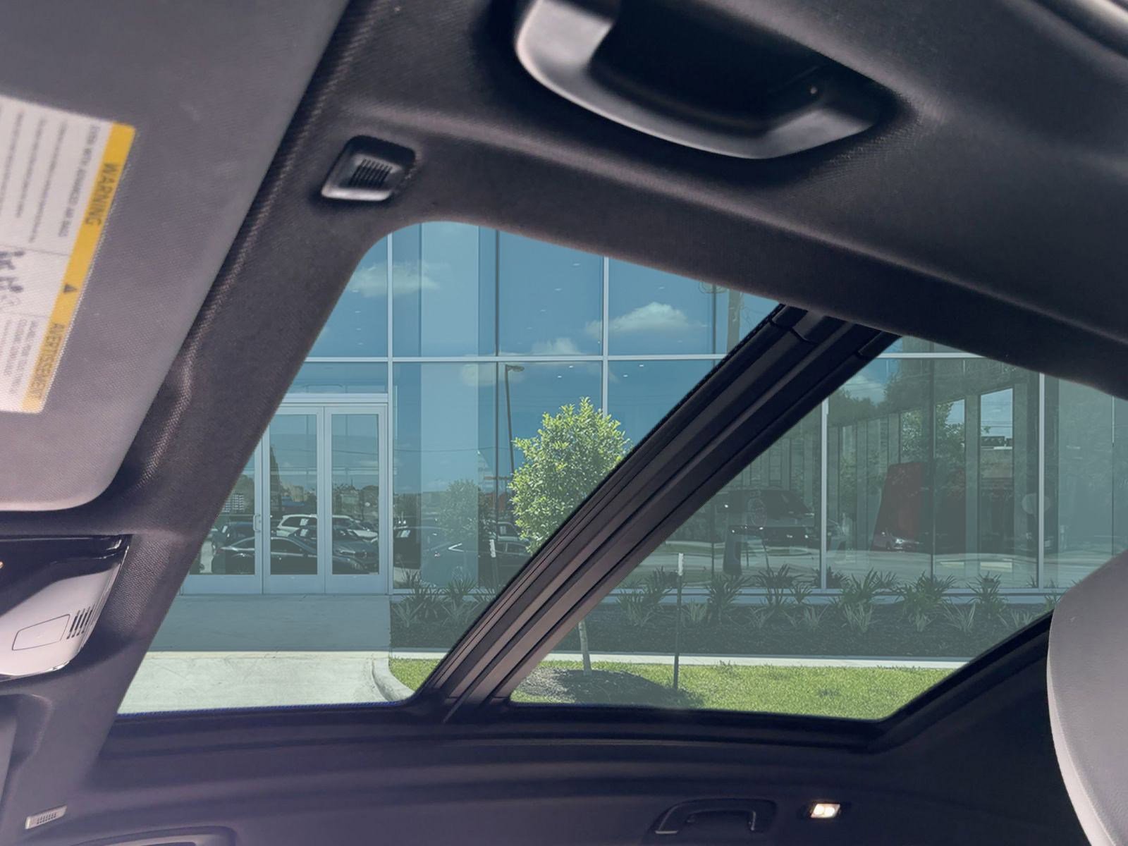 Used 2021 BMW X5 xDrive40i w/ M Sport Package image 16