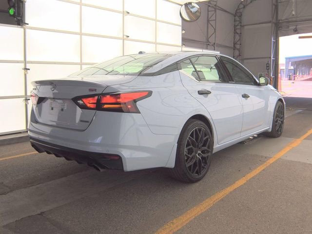 Used 2024 Nissan Altima 2.0 SR FWD image 5